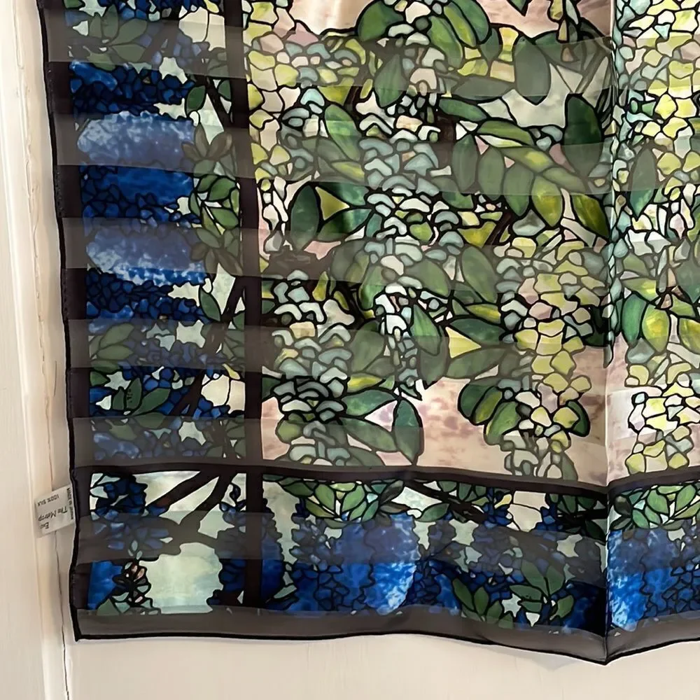 Vtg The Metropolitan Museum of Art blue & green stained glass‎ silk scarf
